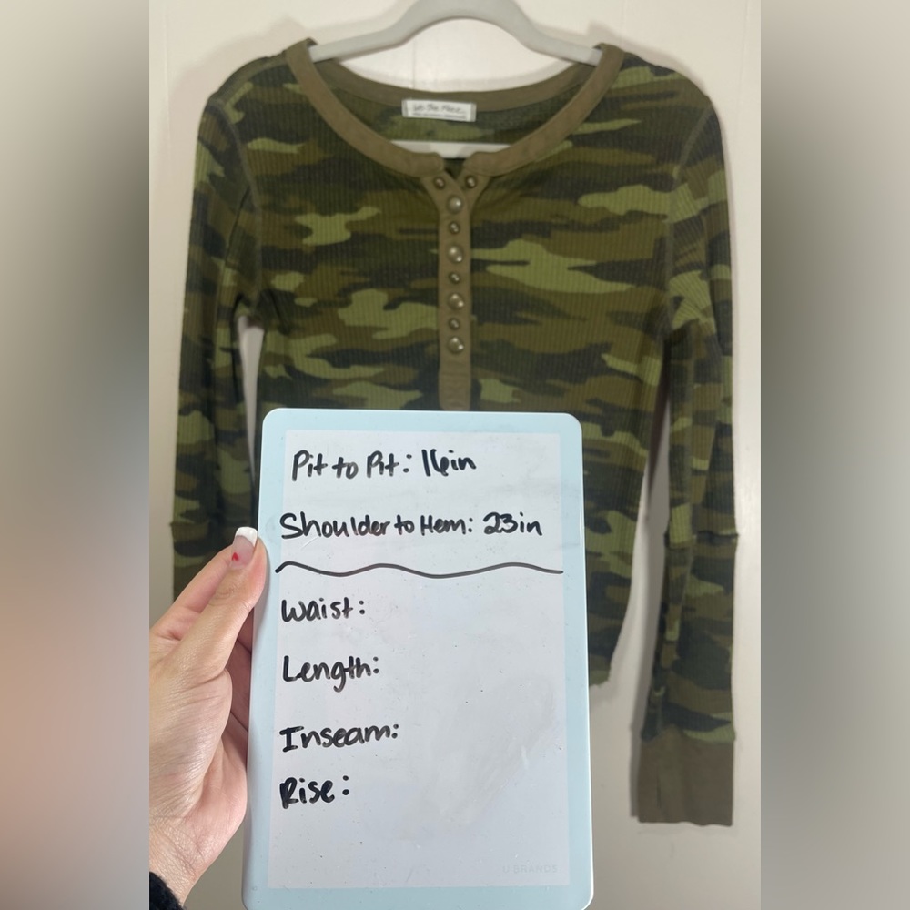 Free People Everest Camo Henley Print Button Snap Long Sleeve Shirt Size Medium - Picture 15 of 16